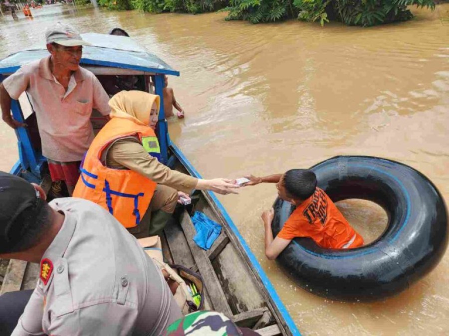 Hari ke Empat Banjir Bupati Musi Rawas Cek Langsung Kondisi Warganya