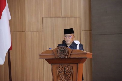 Wawako Sampaikan Jawaban Eksekutif Atas Pandangan Fraksi-Fraksi Dewan
