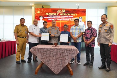 Kapolda Sumsel dan Jajaran Selesaikan Sengketa Lahan Masyarakat OKI dan PT. SWA