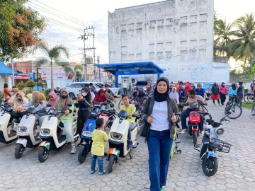 Kado Terindah Hari Listrik Nasional, PLN UP3 Lubuklinggau Berbagi Bersama Masyarakat
