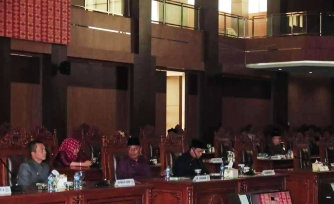 Rapat Banggar Penandatanganan Nota Kesepakatan RAPBD 2025