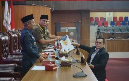 Paripurna DPRD Musi Rawas Penyampaian Reperda